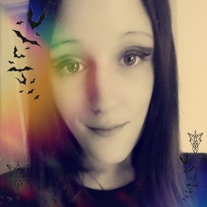 Meet your Posher, Hillary